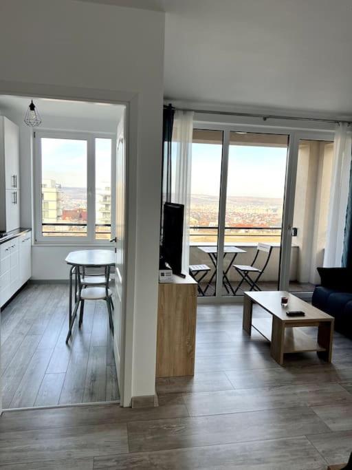 Apartamento Cityscape Corner Cluj-Napoca Exterior foto